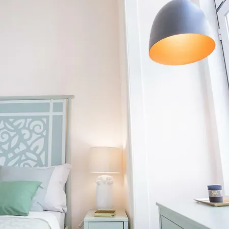شقة Rent4rest - Downtown Designer's *